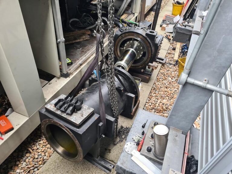 McQuay Screw Compressor Seal Change